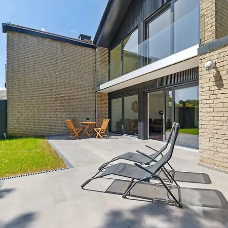 Villa Generalsanierte In Top-lage Von Koeln! Cologne