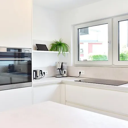 Villa Generalsanierte In Top-lage Von Koeln! *